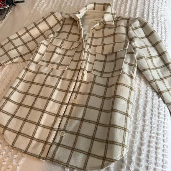 Never worn ! Treasure and Bond shacket! XS so comfortable, structured finish - Picture 1 of 6
